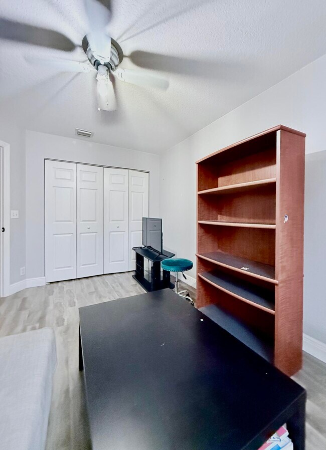 Building Photo - 9138 Villa Palma Ln
