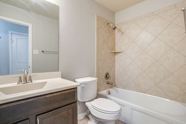 Building Photo - Beautiful Home in Gated Hidden Cove- Frisco 75036