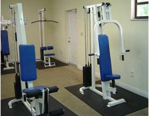 Building Photo - 6930 Miami Gardens Dr