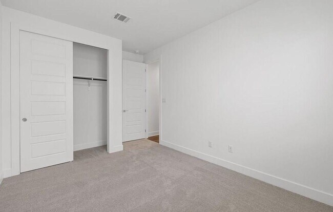 Building Photo - 3813 Mesquite Vly Rd