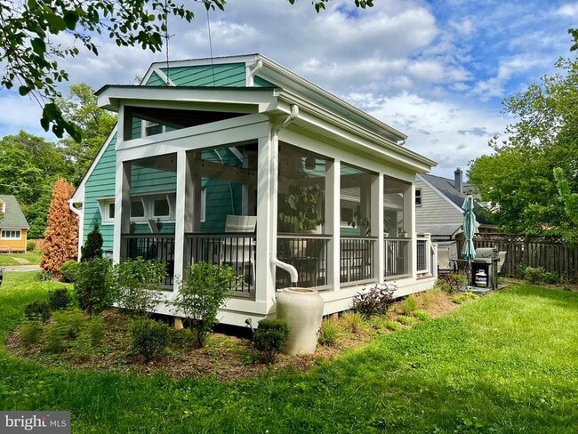 Building Photo - 7002 Quander Rd