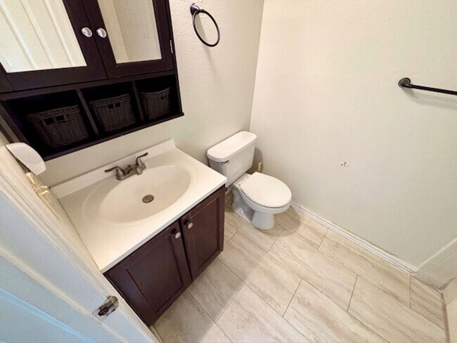 Building Photo - 17315 E Rice Cir