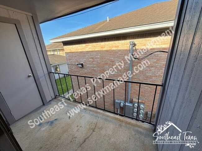 Building Photo - 4110 Arthur St