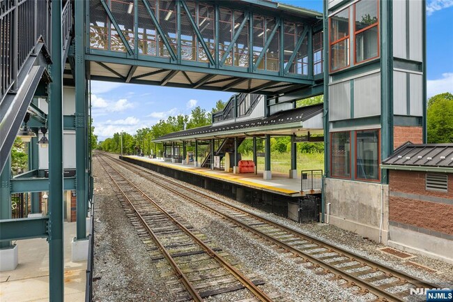 Building Photo - 25 Veterans Dr