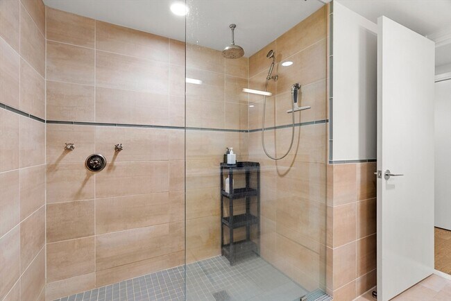 Building Photo - 45 Province St