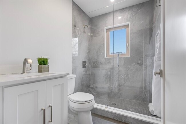 Building Photo - 15 Melville Rd