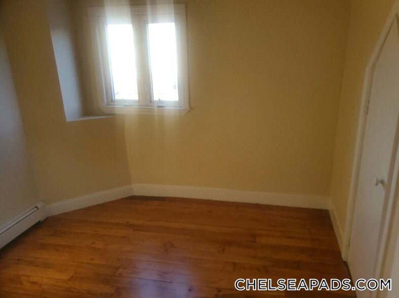 Building Photo - 562 Washington Ave