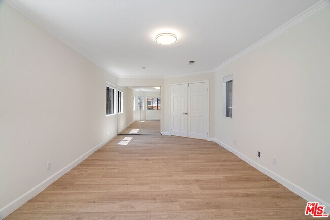 Building Photo - 6143 Lake Lindero Dr
