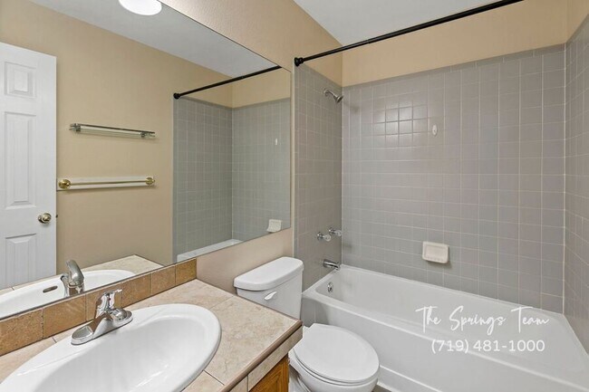 Building Photo - 5833 Bow River Dr
