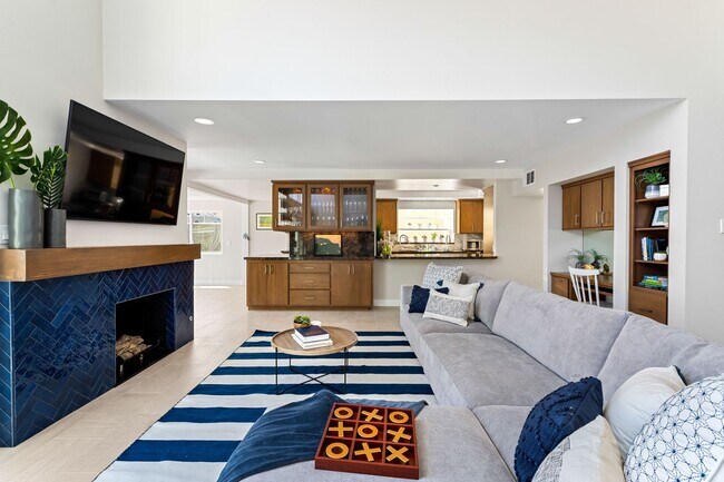 Building Photo - 3810WH - The Hemlock Hideaway | 4 Bed 2.5 ...