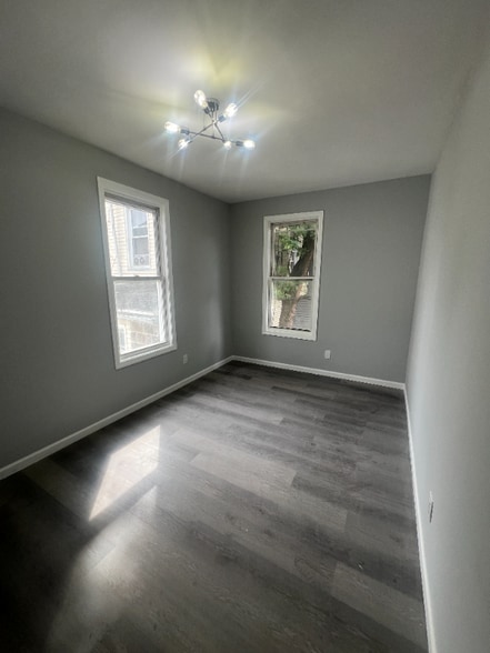 Building Photo - 54 9th Ave