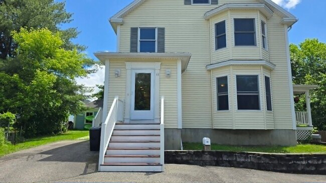Building Photo - 11 Horne St