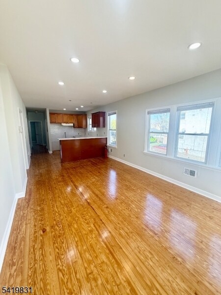 Building Photo - 204 Burgess Pl