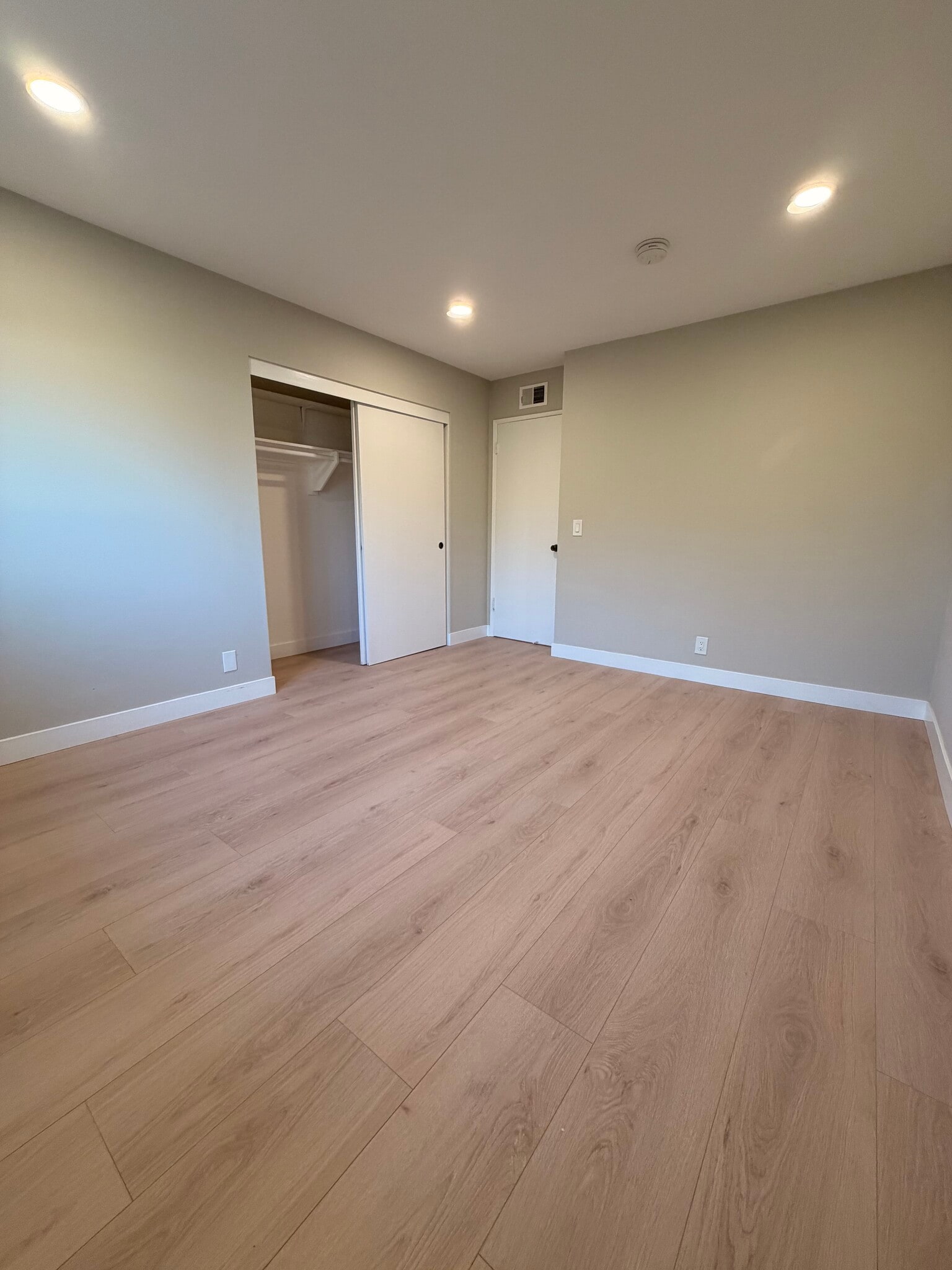 Building Photo - 15782 Butterfield St