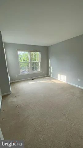 Building Photo - 186 Birchwood Dr