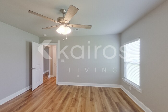 Building Photo - 13748 Willowmore Dr