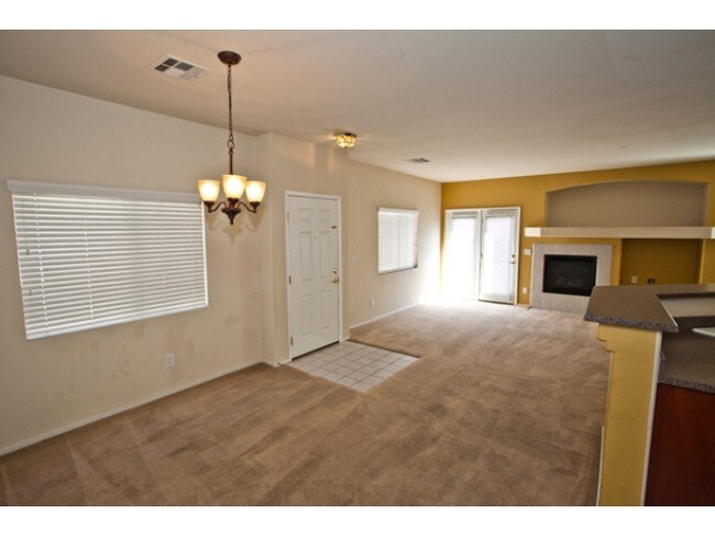 Building Photo - 3504 Glorious Iris Pl