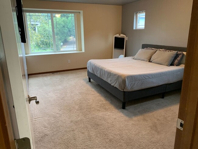 Building Photo - House for RENT:  Lynnwood/Brier 3 br - 2.5...