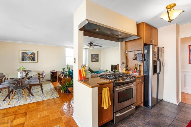 Building Photo - 6040 JFK Blvd E