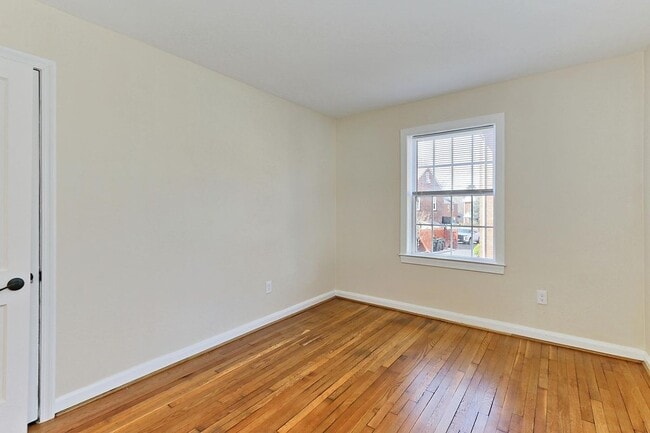 Building Photo - 2107 5th St S