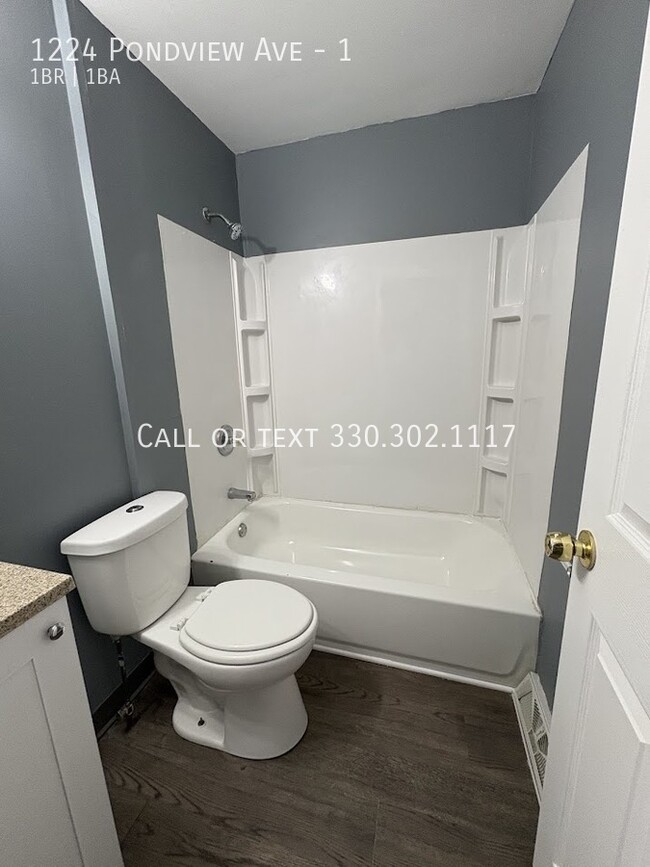 Building Photo - 1224 Pondview Ave