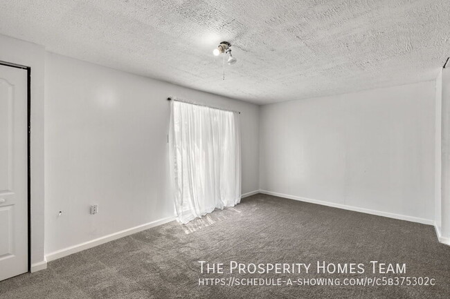 Building Photo - 8774 Tamar Dr