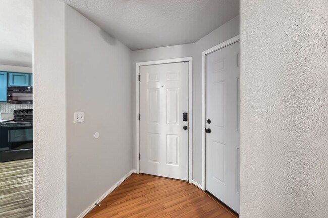 Building Photo - 3BR + 2.5BA Two-Story Home — 2-Car Garage, Fenced Yard & Large Deck on a Cul-de-Sac (Beaverton / ...