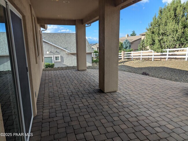 Building Photo - 3057 Trail Walk