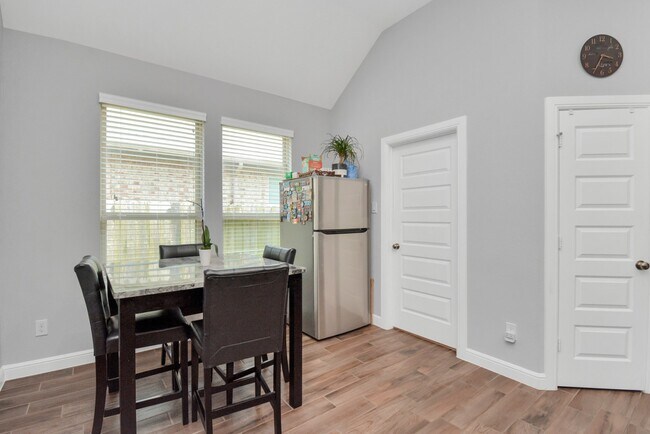 Building Photo - 5534 Lady Lyle Wy