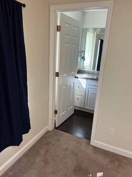 Building Photo - 1655 27th Ave