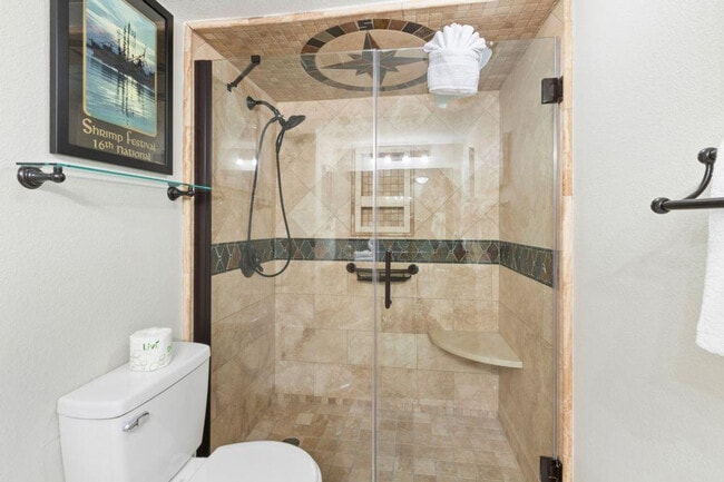 Building Photo - 511 E Beach Blvd