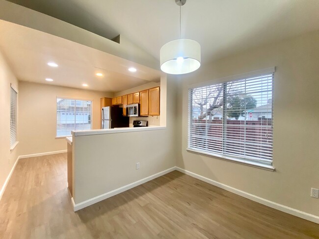 Building Photo - Remodeled 3-Bedroom Home - Fremont!