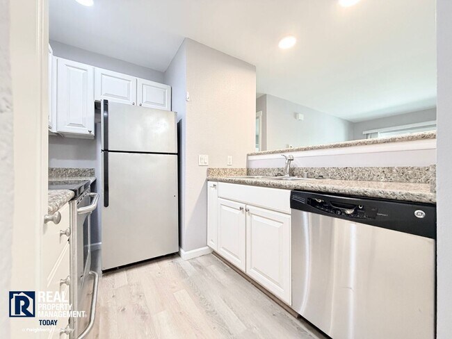 Building Photo - 2609 S 272nd St