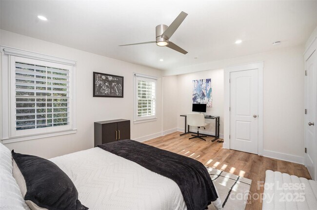 Building Photo - 4611 Hedgemore Dr