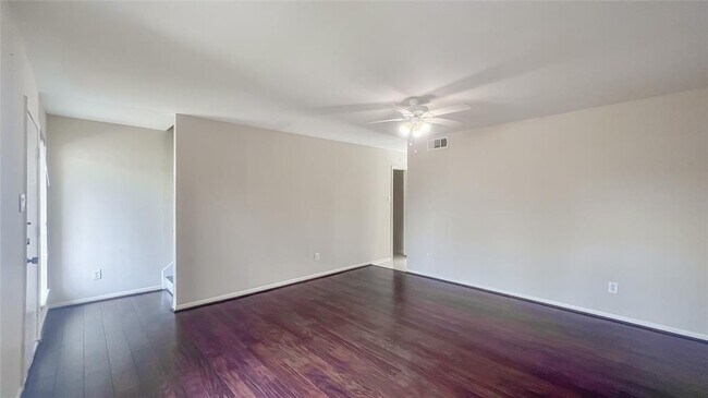 Building Photo - 13 River Creek Way