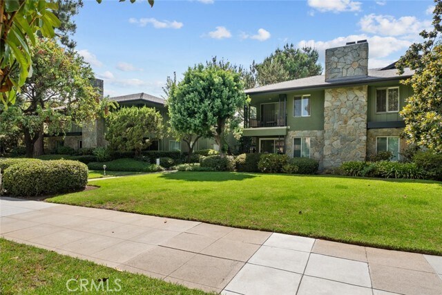 Building Photo - 1209 S Orange Grove Blvd