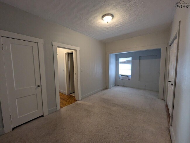 Building Photo - 2306 Garfield St