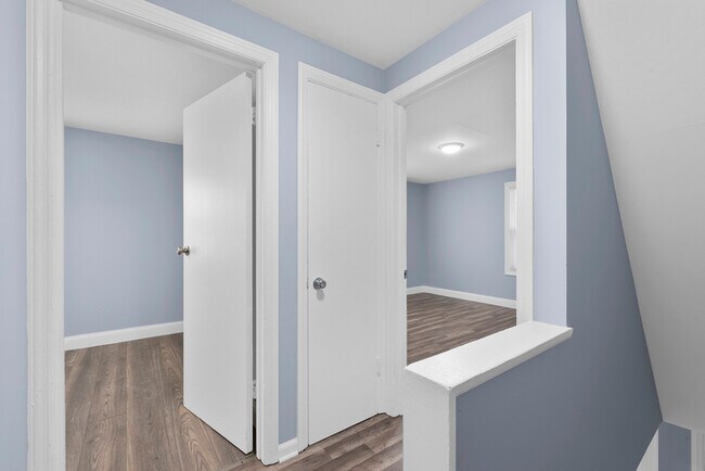 Building Photo - 1208 E 26th Ave