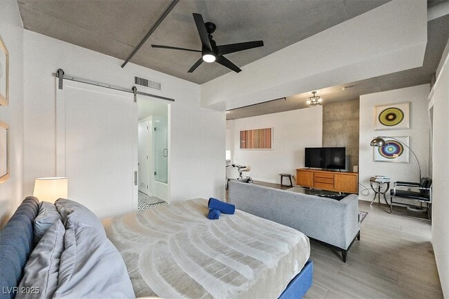 Building Photo - 353 E Bonneville Ave