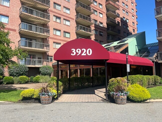 Building Photo - 3920 Mystic Valley Pkwy