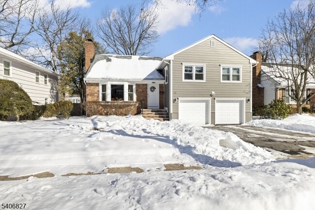 Building Photo - 23 Victor Ave