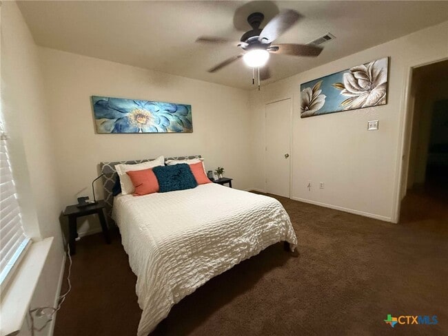 Building Photo - 1008 Circle M Dr