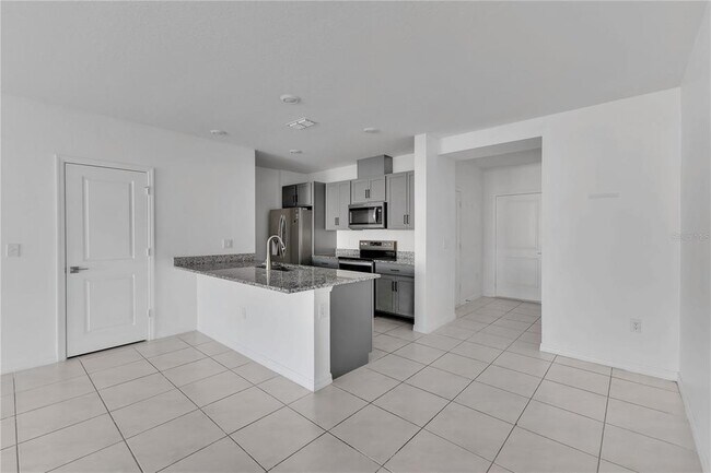 Building Photo - 625 Stoney Pointe Cir