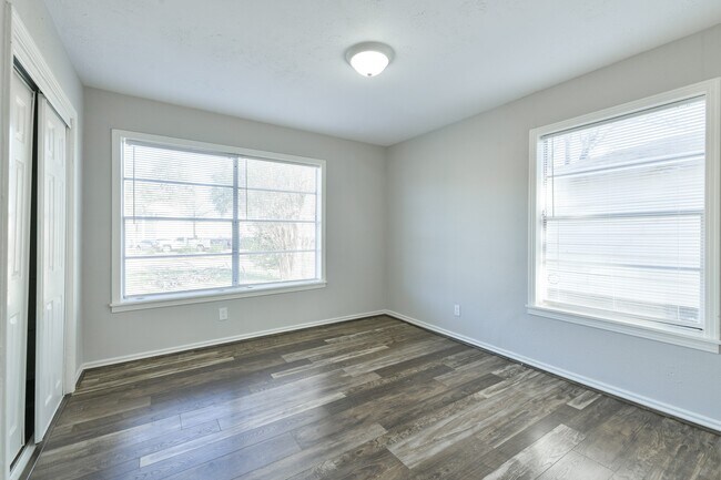 Building Photo - 1206 Houston Ave