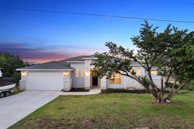 Building Photo - 20704 Leaning Oak Dr