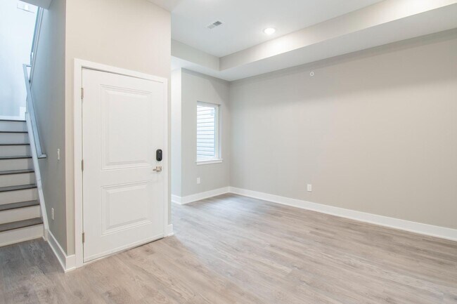 Building Photo - 1206 N 24th St