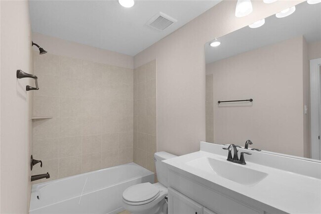 Building Photo - 23827 Via Leoni Dr