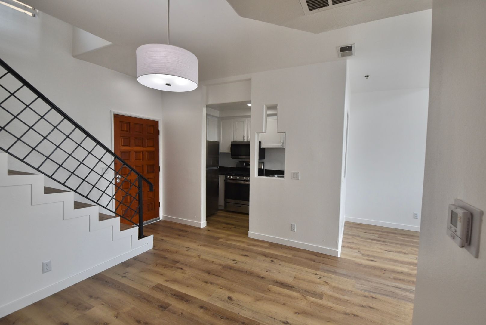 Building Photo - 425 N Alvarado St