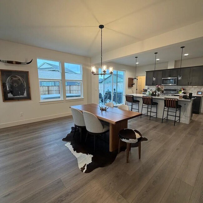 Building Photo - 1511 Belle Starr Dr