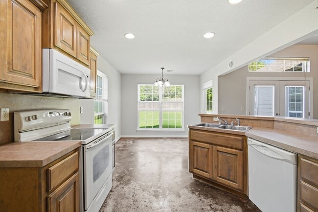 Building Photo - Claremore | 3 Bed | 2 Bath | Large Backyard